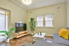 Charming 3 Bedroom on the edge of Downtown Glebe, Sydney